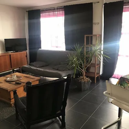 Brigitte B. * دي هان